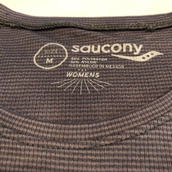 Saucony Short Sleeve Crew Neck Stripped Activewear Top in Grey + Orange Size M - Picture 5 of 7